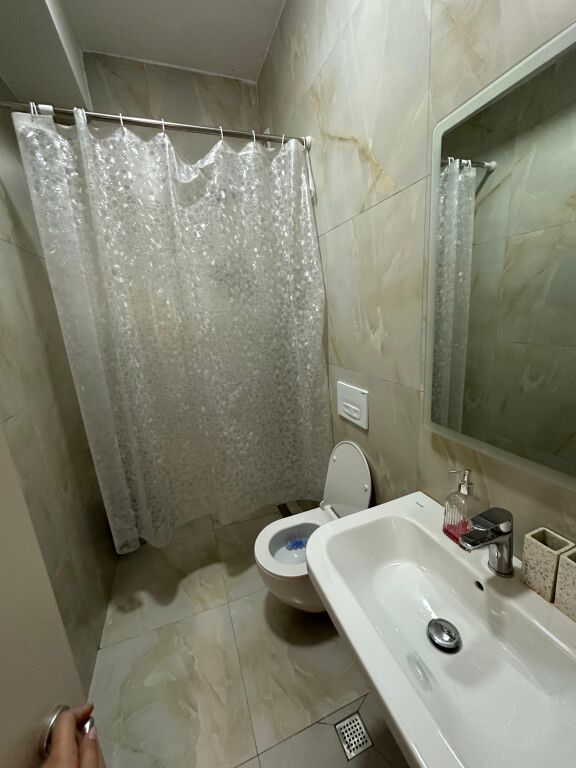Affittasi 1+1 a Mangalem per 35.000 lek/mese