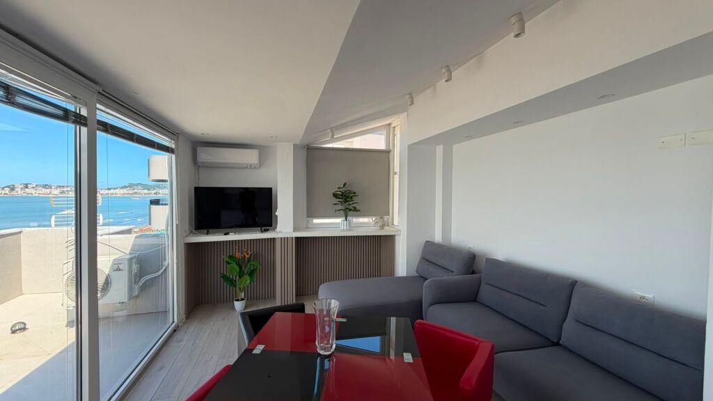 Appartamento Moderno 2+1 con Vista Mare – In Affitto sulla Spiaggia, Durazzo