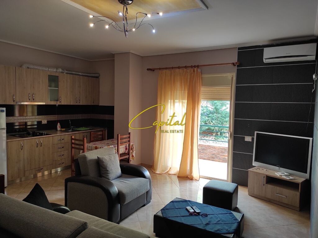 VENDESI APPARTAMENTO 1+1 A VLORE 130.000 EURO