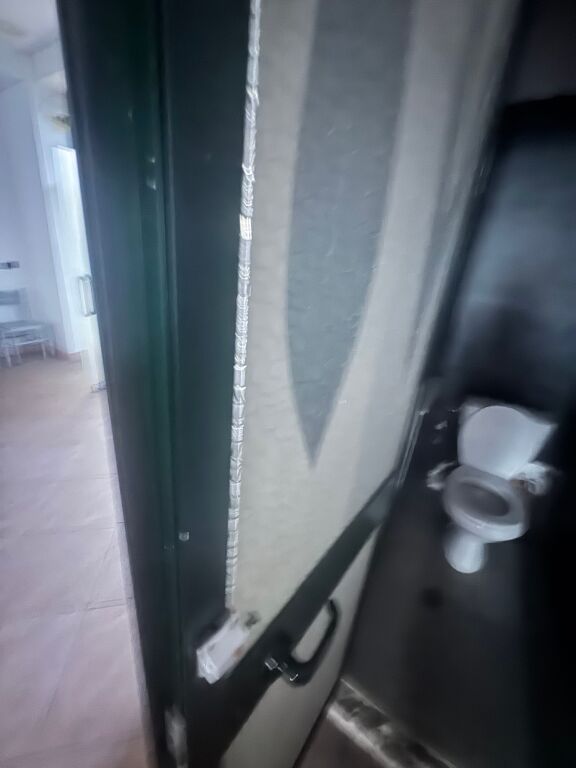 Locale commerciale (ufficio) di 80 m2 in vendita vicino al Tribunale di Tirana