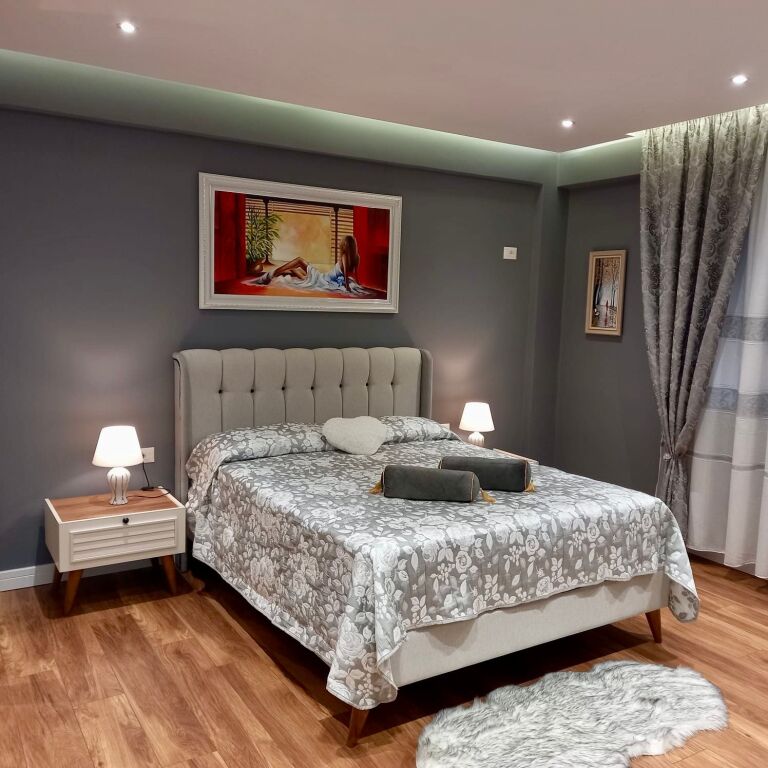 🏡 AFFITTO Appartamento 1+1 📍 Di fronte al Liceo “Petro Nini Luarasi” 🛣️ Via “Margarita Tutulani” ✨  