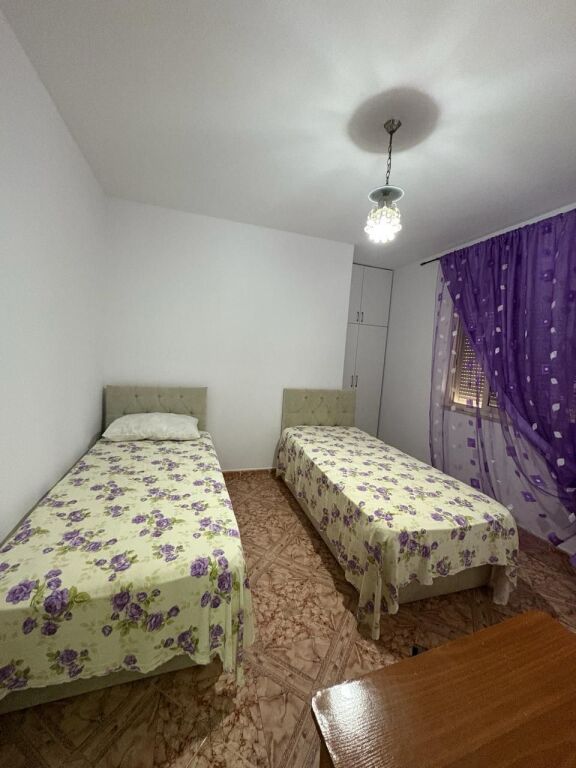 Apartament 2+1+2 prane gjykates durres PER QIRA