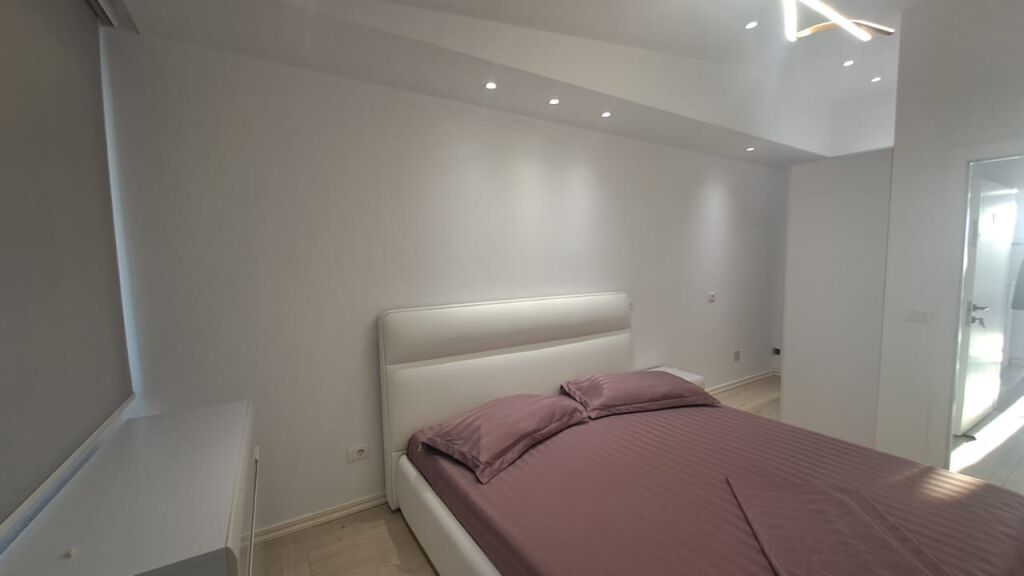 APARTMENT 2+1 FOR RENT FIRST LINE WITH SEA IN ILIRIA!