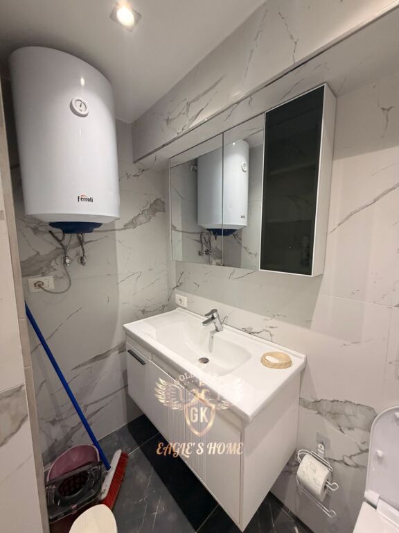 🏡 APARTAMENT ME QERA 1+1 + BALLKON +POST PARKIMI FLAG SHIP CENTER DURRES