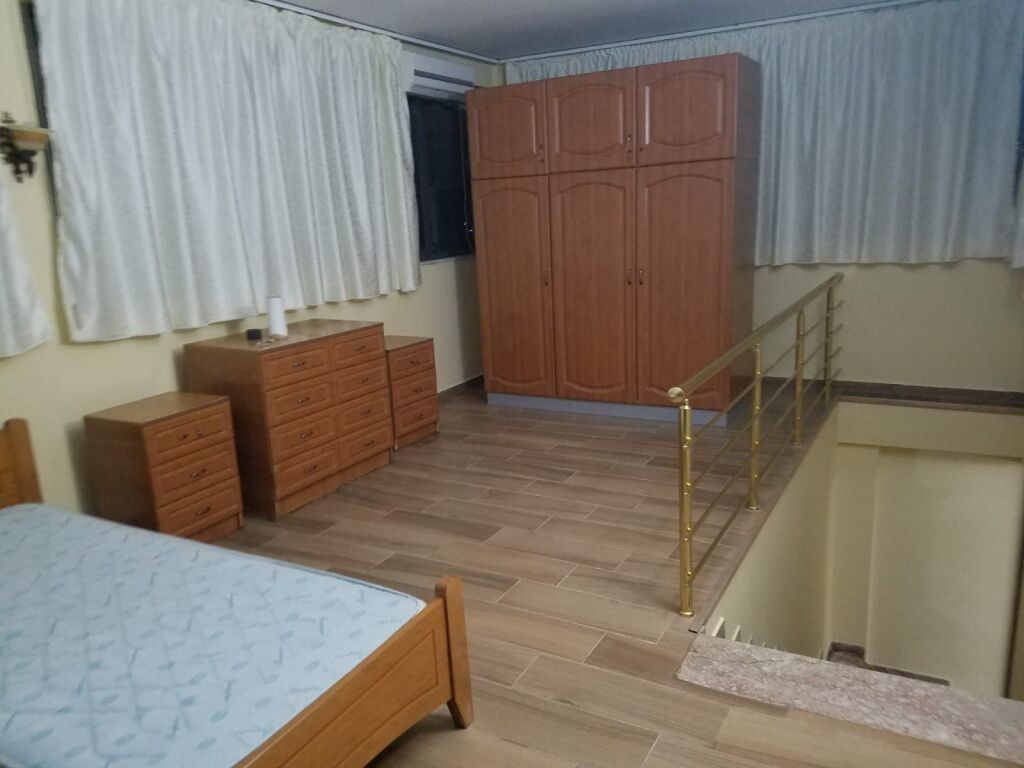 Appartamento 1+1 in affitto con Ali Dem vicino alla Strada Principale vicino alla scuola 1 Maggio 330 mila lek vecchi