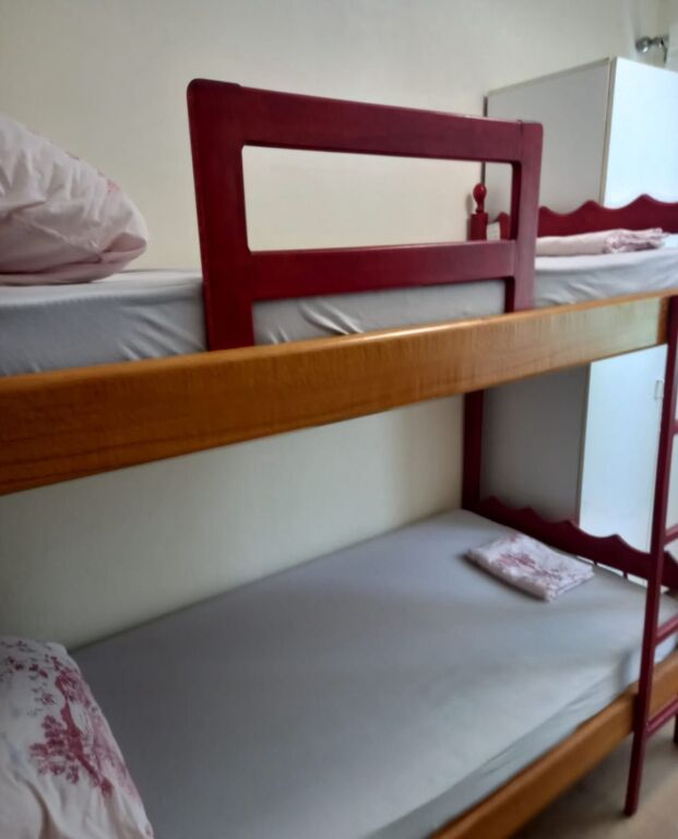 Jepet me qira apartament 2+1 tek rruga Frosina Plaku prane Report TV  450 mije leke te vjetra