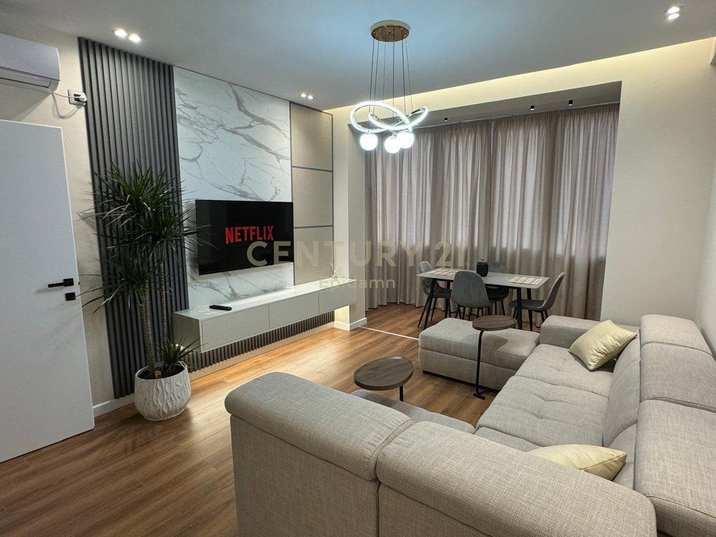 VENDESI APPARTAMENTO MODERNO 1+1 A SPIAGGIA ILIRIA!   112.000 €