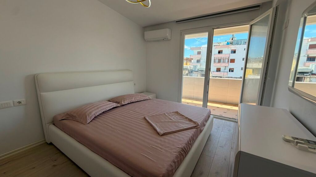 Appartamento Moderno 2+1 con Vista Mare – In Affitto sulla Spiaggia, Durazzo