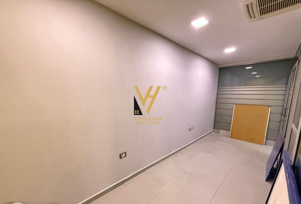 BUSINESS PREMISES FOR SALE 253 M2 ON KAVAJA STREET 590,000 EURO