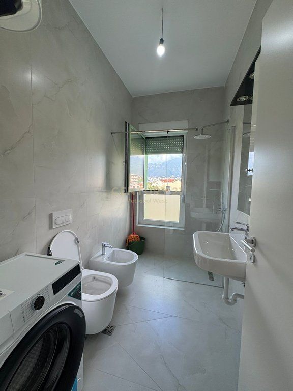 Appartamento 2+1 in affitto a Rezidenca Kadiu, Ali Demi