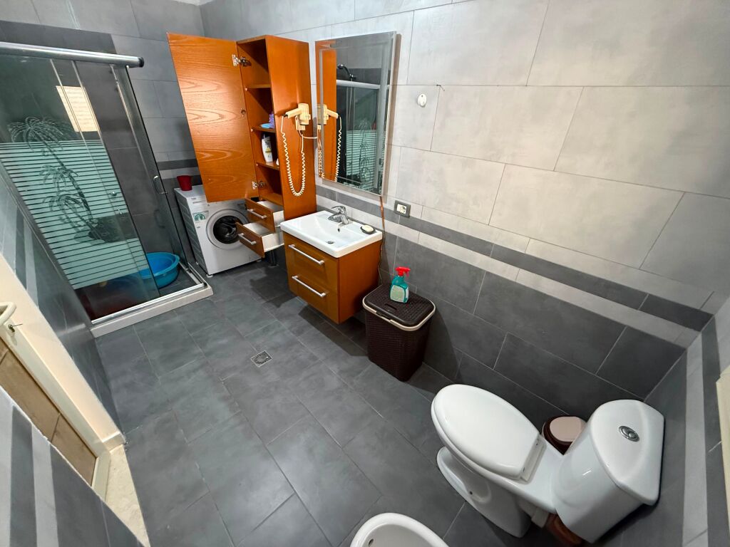🏡 Appartamento 2+1 in Affitto – 📍Via Besa, vicino alla Pizzeria La Fortuna💶Prezzo 55.000 Lek/mese