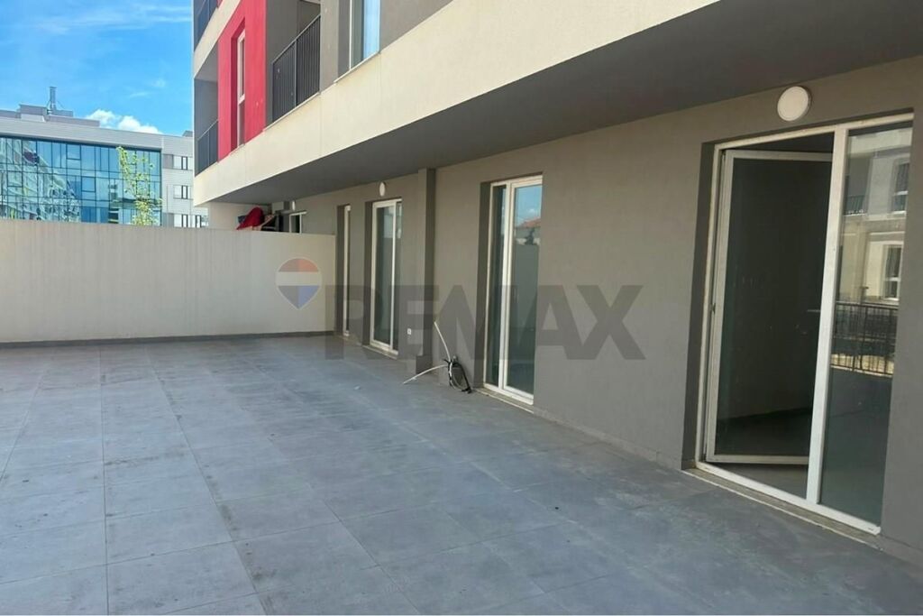 Appartamento 2+1 in Vendita 21 Univers City