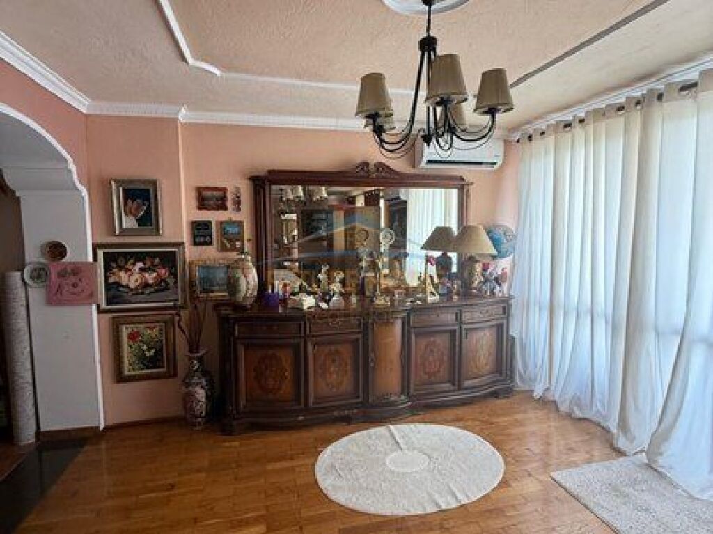 In vendita, Appartamento 2+1, Maternità Nuova, Tirana
