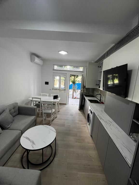 Appartamento 1+1 Super Investito, 250 metri dal Mare, Golem - Verande Private e Posizione Premium. Prezzo: 70'000 Euro !