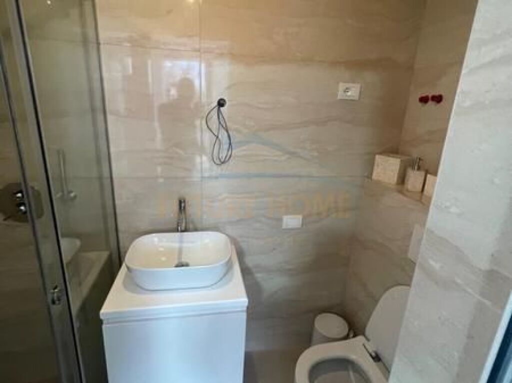 Affitto Appartamento 2+1+2, Centro, Tirana