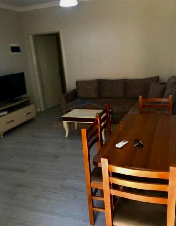 Affitto, Appartamento 1+1+Parcheggio, Ex Mercato Elettrico, Tirana.