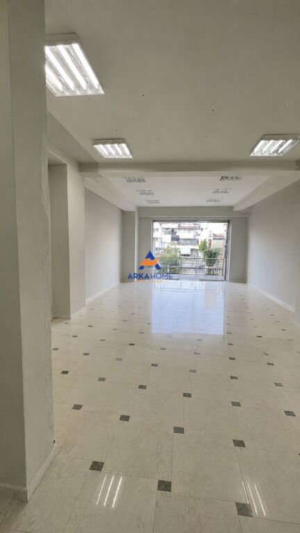 BUSINESS PREMISES FOR RENT 160M2 "NEAR THE KRISTALI OVERPASS, FRANK BARDHI STREET" 160,000 LEKE