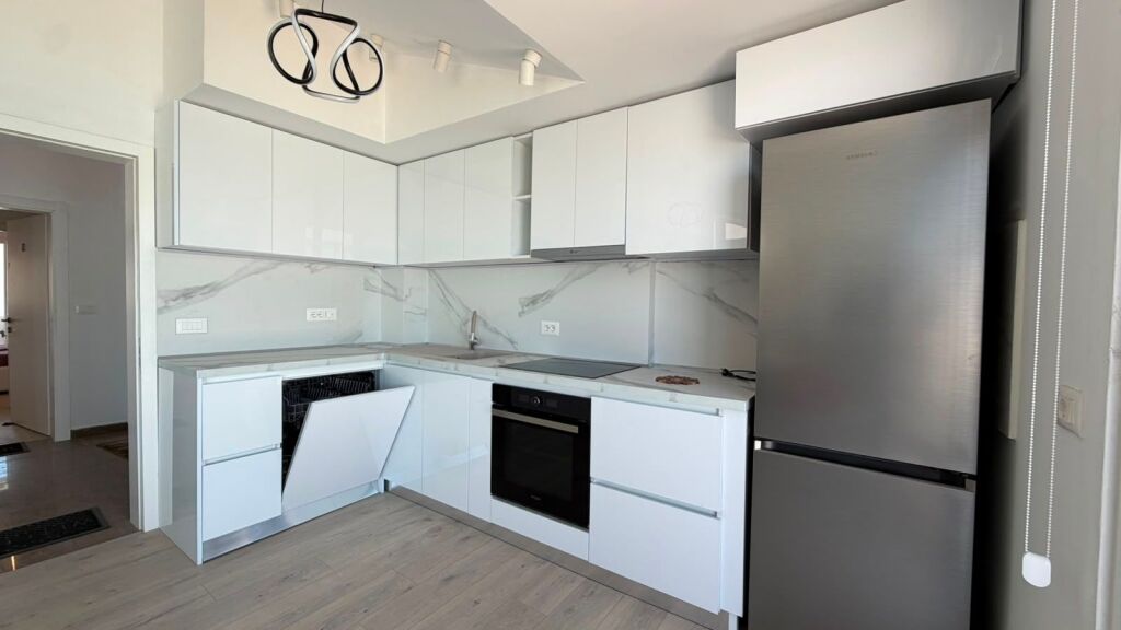 Appartamento Moderno 2+1 con Vista Mare – In Affitto sulla Spiaggia, Durazzo