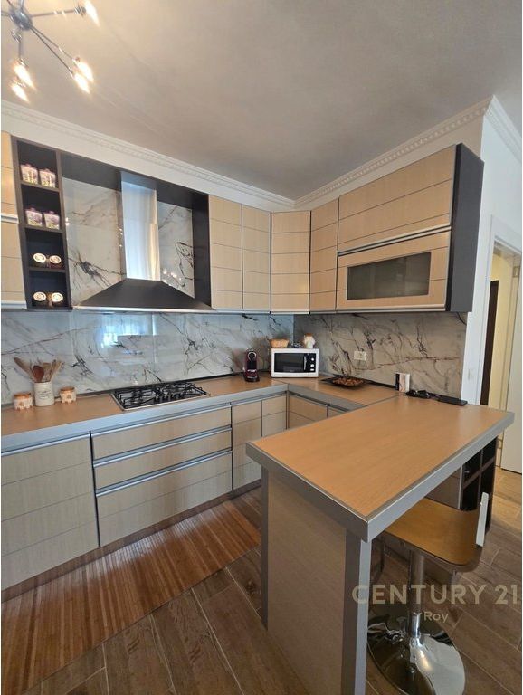 FOR SALE APARTMENT 2+1+GARAGE IN THIS EX-URT'ja !!!