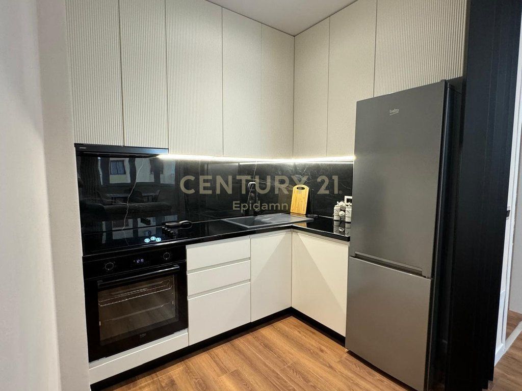 VENDESI APPARTAMENTO MODERNO 1+1 A SPIAGGIA ILIRIA!   112.000 €