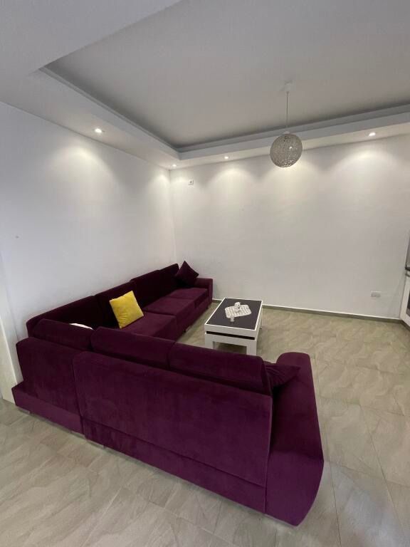Apartament 2+1 me qera tek Jordan Misja prane Lavazho 007