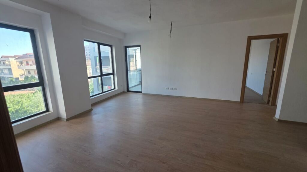 Qera | Apartament 3 + 1 | Zgara 5 Maj | 500 €/muaj