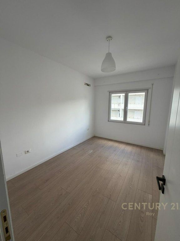 ESCLUSIVO! MONOLOCALE 1+1 CON VERANDA IN VENDITA PRESSO LA ROCCIA DI KAVAJA! 170.000 €