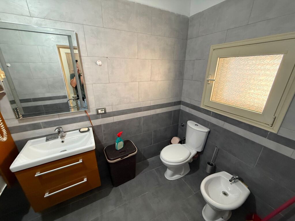 🏡 Appartamento 2+1 in Affitto – 📍Via Besa, vicino alla Pizzeria La Fortuna💶Prezzo 55.000 Lek/mese
