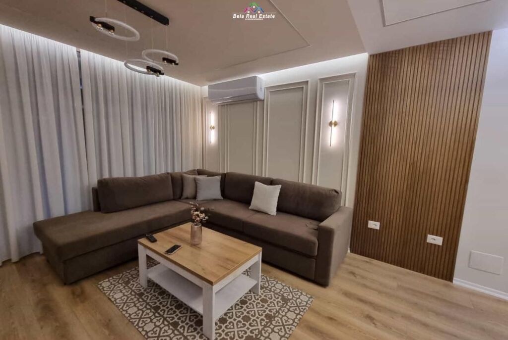Appartamento\Duplex 2+1+2 in affitto nel Centro (ID B2201942) Tirana