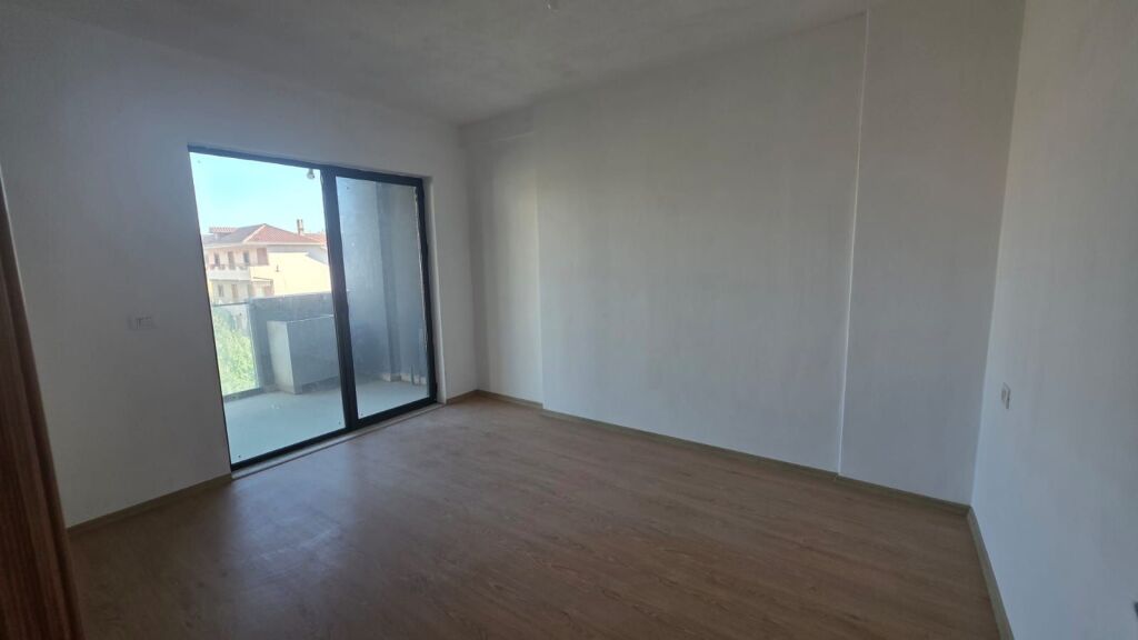 Qera | Apartament 3 + 1 | Zgara 5 Maj | 500 €/muaj