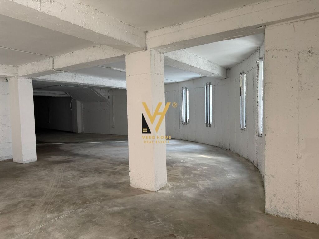 MAGAZZINO 480 M2 IN AFFITTO ALLA FABBRICA DI TRATTORI 200.000 LEKE