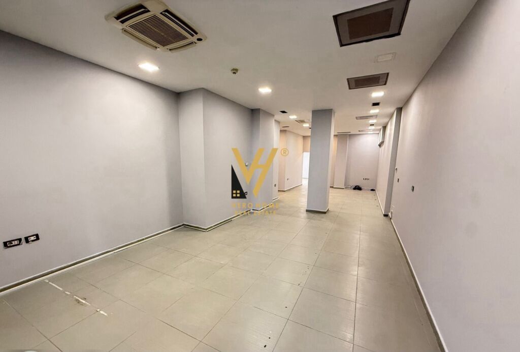 BUSINESS PREMISES FOR SALE 253 M2 ON KAVAJA STREET 590,000 EURO