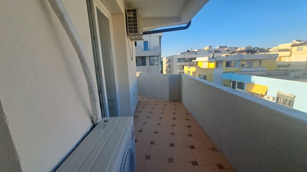 APARTMENT 2+1 FOR RENT FIRST LINE WITH SEA IN ILIRIA!
