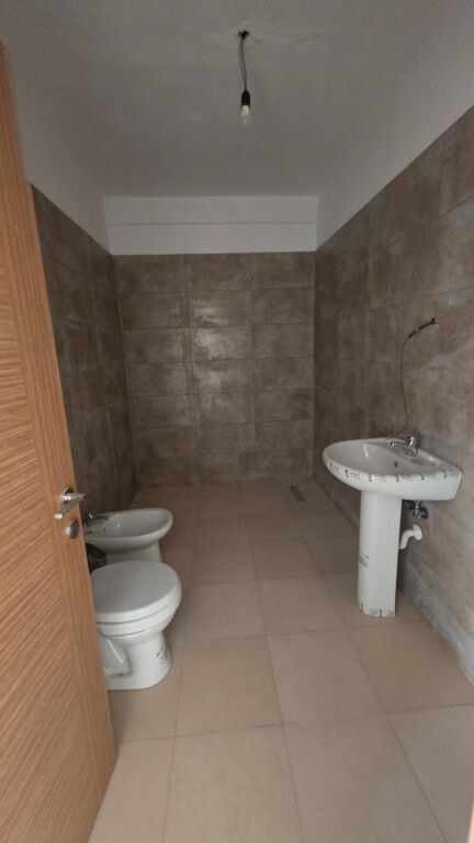 Qera | Apartament 3 + 1 | Zgara 5 Maj | 500 €/muaj