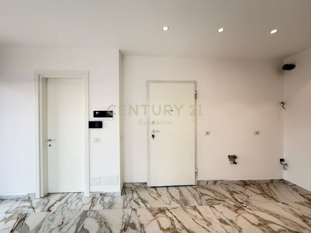APPARTAMENTO 1+1 IN AFFITTO IN VIA KAVAJËS 1300€/mese