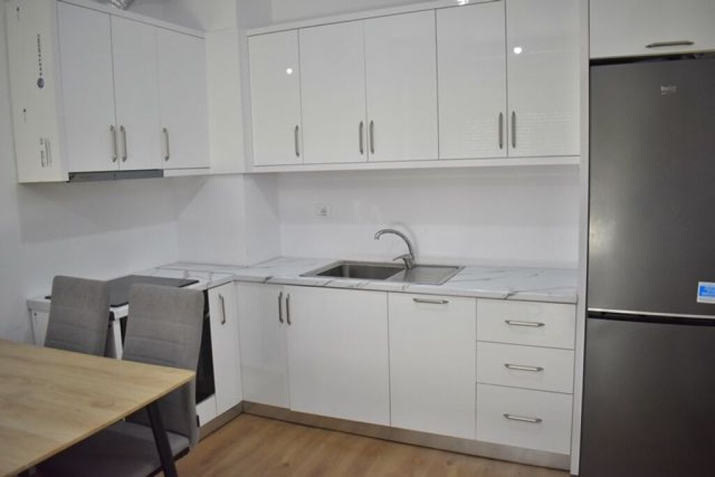 Affittasi appartamento 1+1 ad Ali Dem, vicino a Kaimi 400 euro