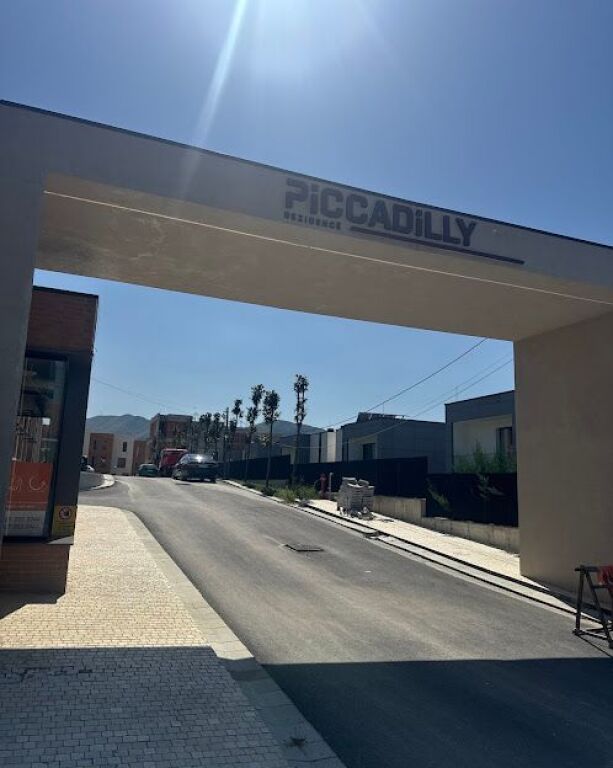 🏡 Luxury Duplex for Sale – Picadilly Residence, TEG