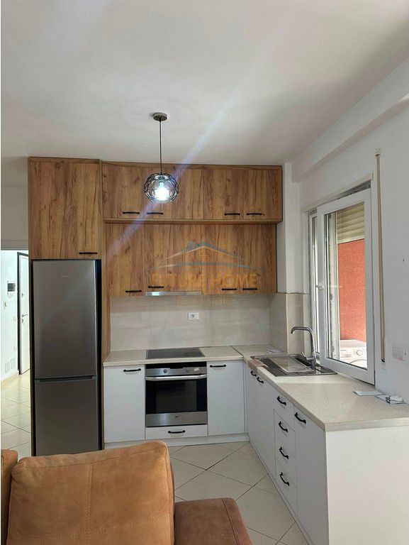 Affitto, Appartamento 2+1+2, Fresk, Tirana.
