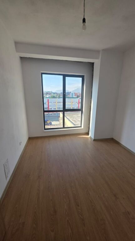 Qera | Apartament 3 + 1 | Zgara 5 Maj | 500 €/muaj
