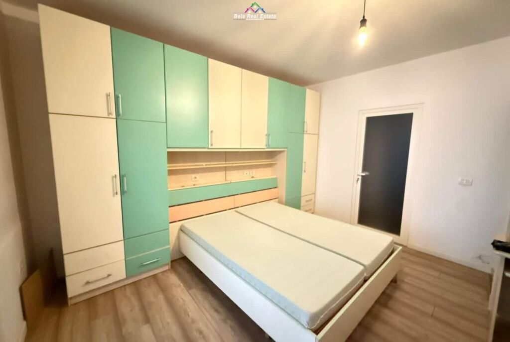 Appartamento In Affitto 1+1 In Via Barricade ( ID B2101333) Tirana