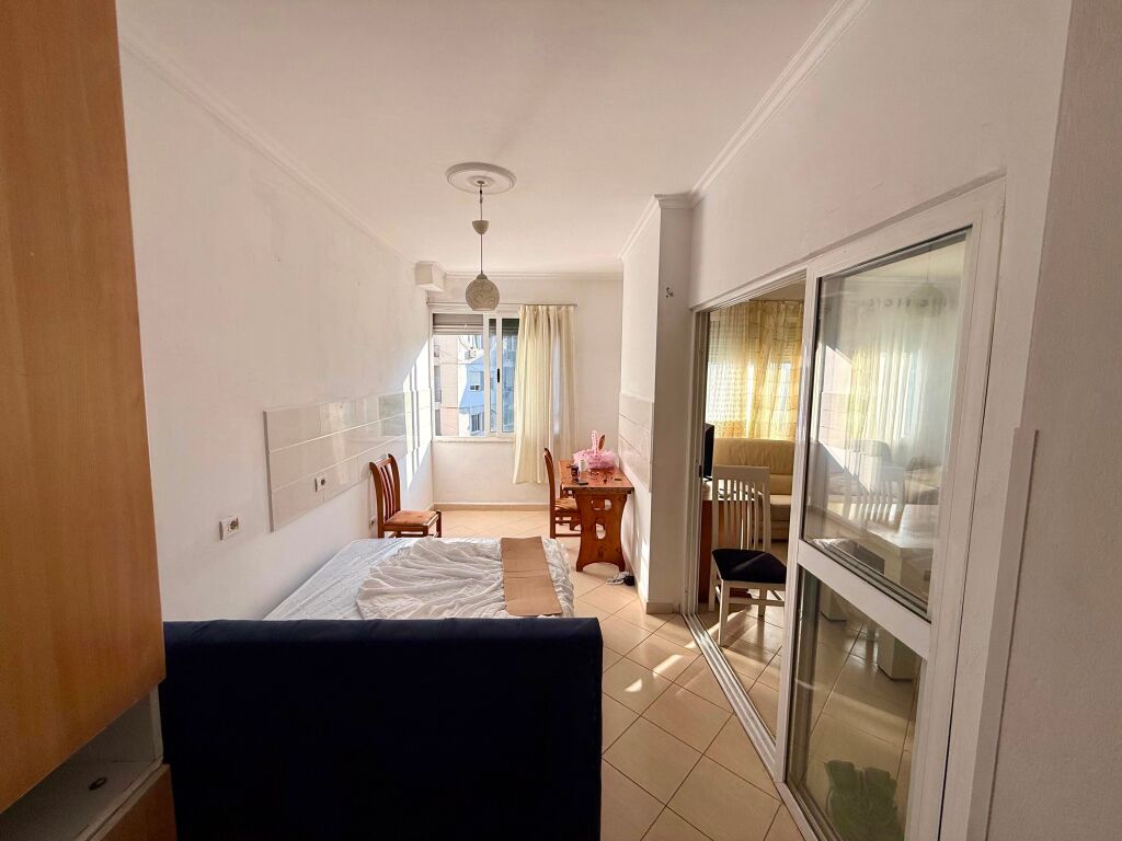 📣 QERA Apartament 2+1 Me Ballkon 📍 Rruga e Teleferikut, Prane Market Aldi ✨  💶 Cmimi 40.000 Leke/Muaj