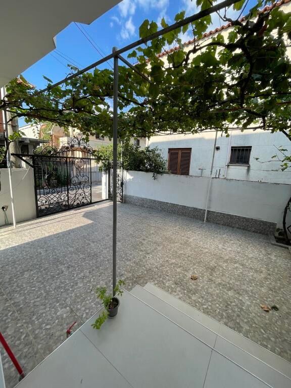 Apartament 2+1 me qera tek Jordan Misja prane Lavazho 007