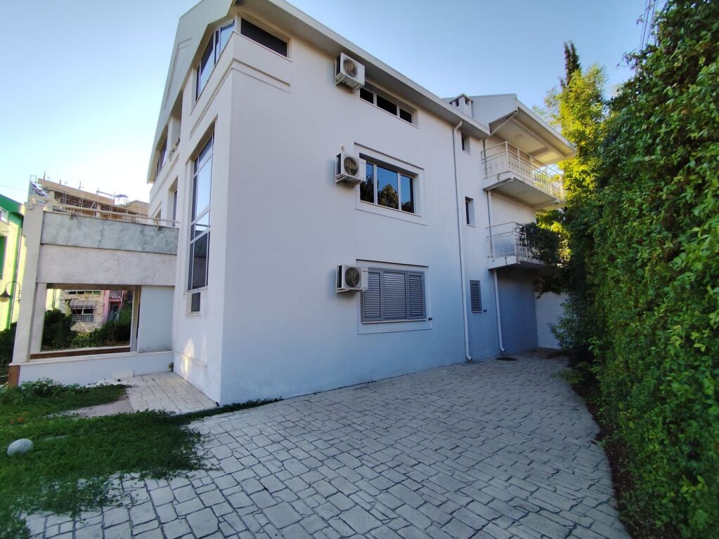 Villa for rent near German Villas