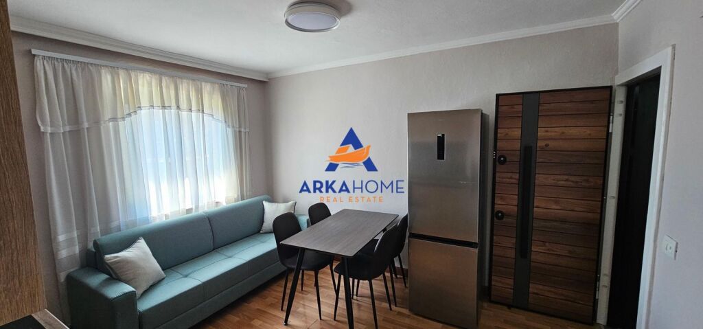 AFFITTASI APPARTAMENTO 1+1+BALCONE "MERCATO ELETTRICO" 50.000 LEKE