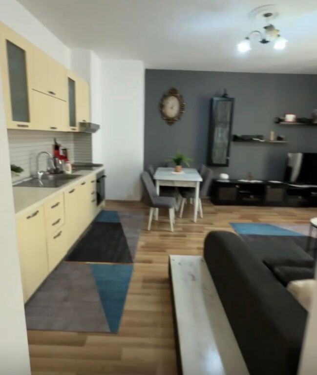Appartamento 1+1 in vendita a Kamez!