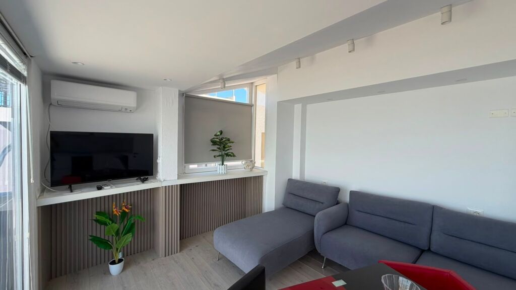 Appartamento Moderno 2+1 con Vista Mare – In Affitto sulla Spiaggia, Durazzo