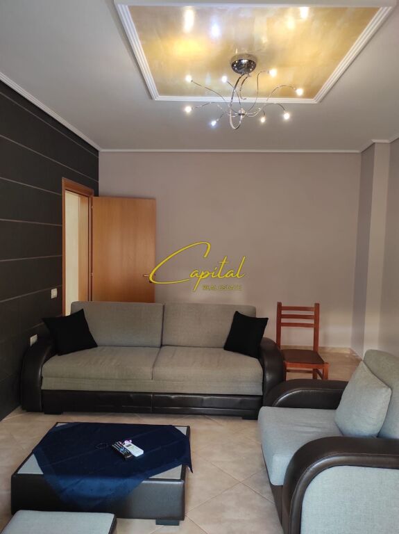 VENDESI APPARTAMENTO 1+1 A VLORE 130.000 EURO