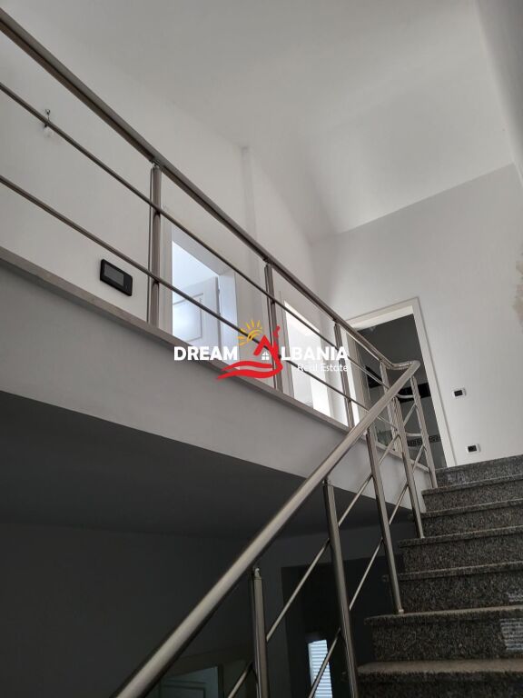 Vile ne shitje me dy hyrje te ndara, ne Sallmone te Shijakut (ID 4151226)