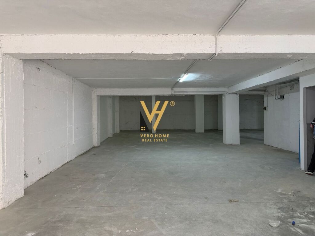 MAGAZZINO 480 M2 IN AFFITTO ALLA FABBRICA DI TRATTORI 200.000 LEKE