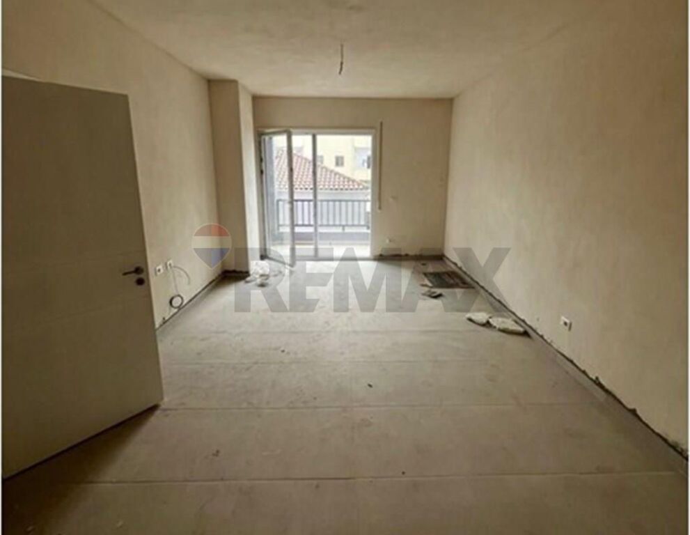 Appartamento - In Vendita - Via 5 Maji, Tirana